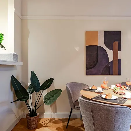 Bright 1br In The Heart Of The European Quarter