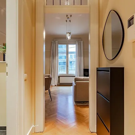 Daire Bright 1br In The Heart Of The European Quarter *