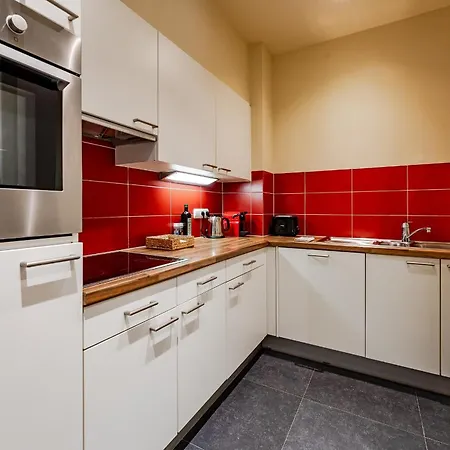 Bright 1br In The Heart Of The European Quarter Daire