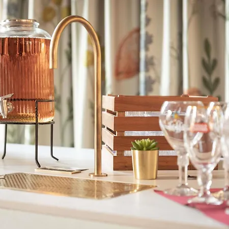 Novotel Off Grand Place Hotel