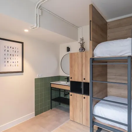 Latroupe Grand Place Hotel *