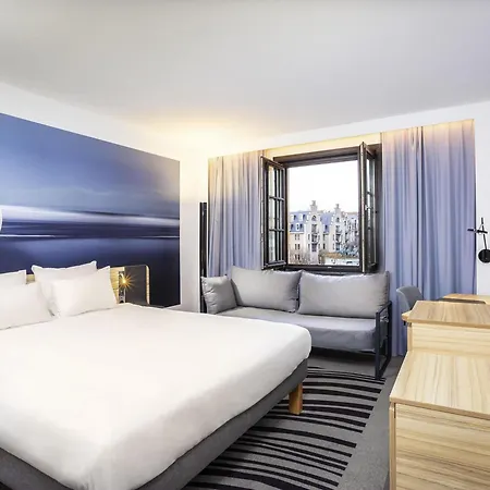 Hotel Novotel Off Grand Place 4*