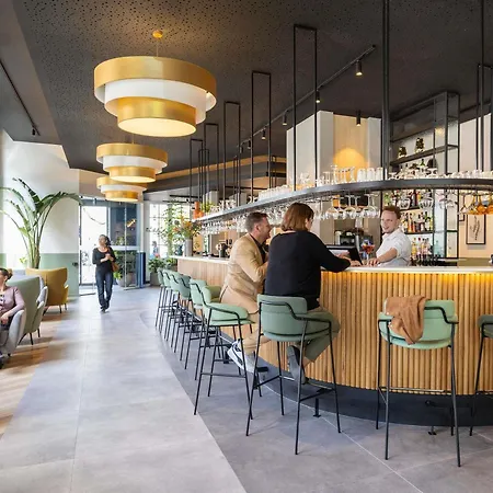 Novotel Off Grand Place Hotel 4*