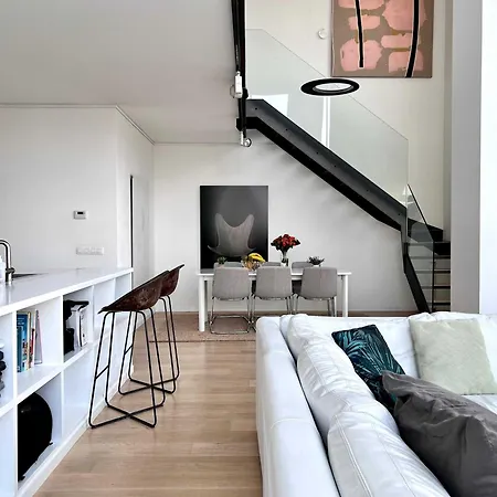 Panzió Luxury Skyline Penthouse In 220 M2 Of Elegance 4*