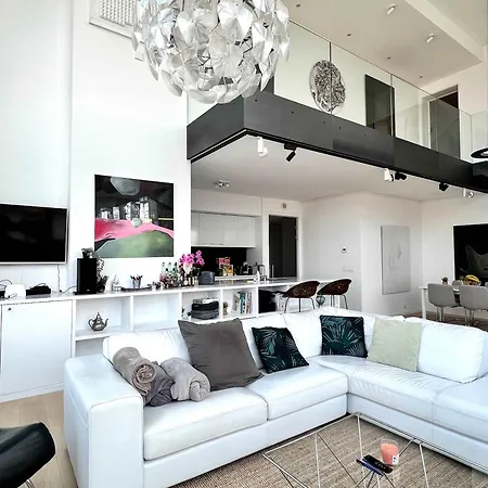 Luxury Skyline Penthouse In 220 M2 Of Elegance Brüsszel