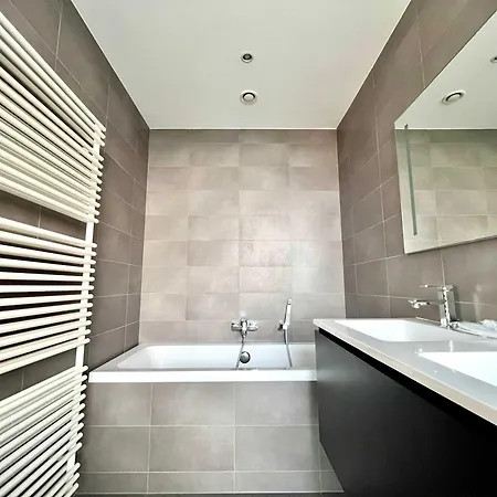 Skyline Penthouse 220 M2 Of Refined Elegance 4* 布鲁塞尔