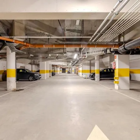 At Апартаменты *