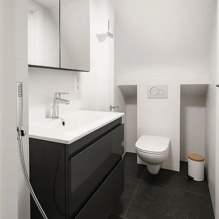 Modern Loft 1br Sofa Bed 10min To Center Apartment Brussels