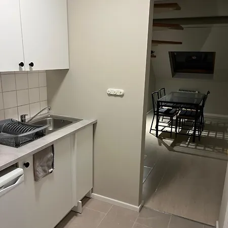 Center Flat * בריסל