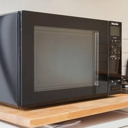 Appartement 1 Bedroom W Kitchen And Bathroom In Trendy St Gilles