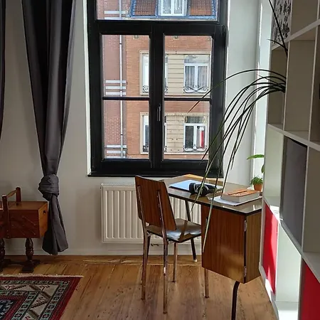 Charming At Heart Of Brussels-marolles * ブリュッセル