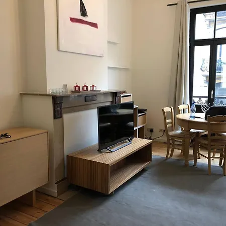 1 Bedroom W Kitchen And Bathroom In Trendy St Gilles