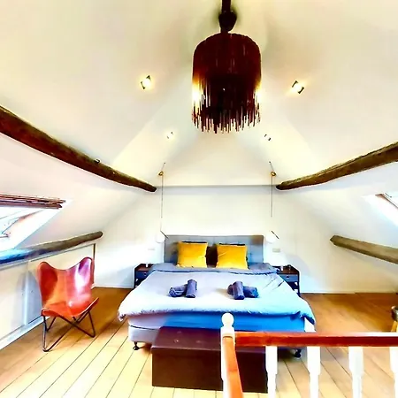 Beautiful Duplex In The Center Of Apartment