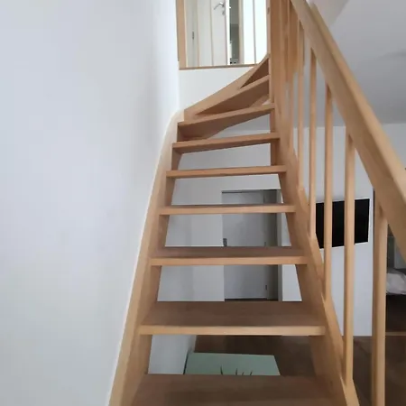 Duplex In The Center, Comfort