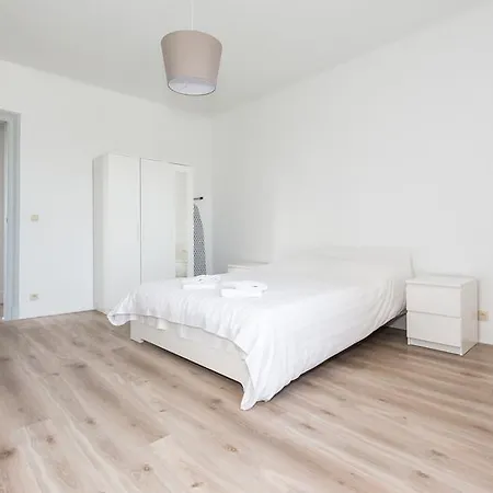 Louise Chatelain Apartmán *