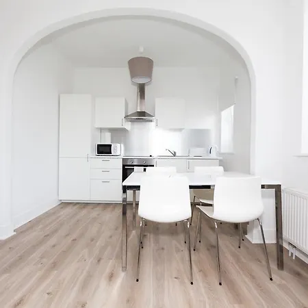 Louise Chatelain Apartmán *