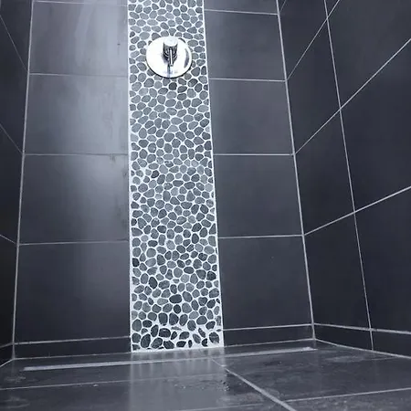 Flat Moliere 公寓 *