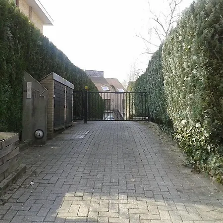 Uccle Bed & Breakfast *