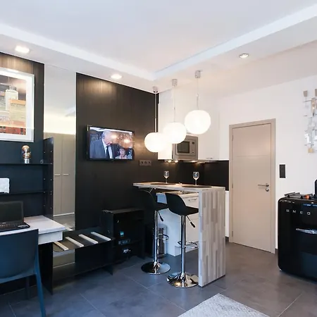 Realtycare Flats Grand Place Lägenhetshotell *
