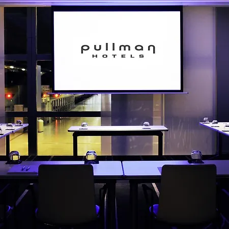 Pullman Centre Midi Hotell 4*