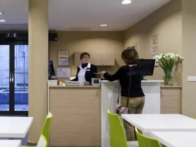 布鲁塞尔欧洲阿德吉奥阿克瑟斯公寓式酒店 2* 布鲁塞尔