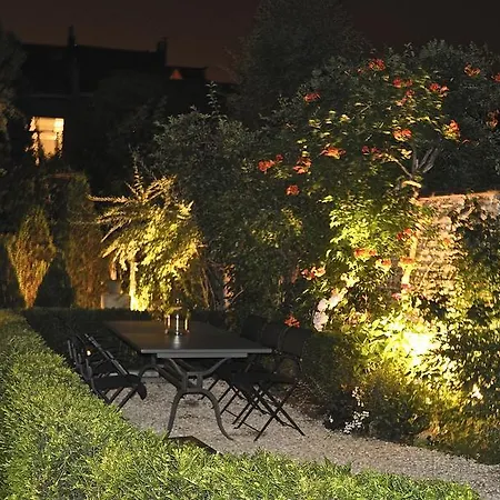 Bed & Breakfast Un Jardin En 4*