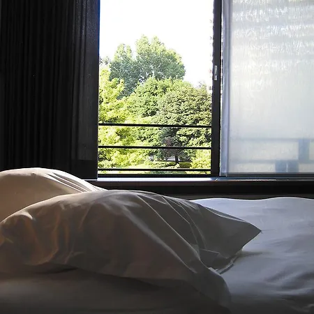Otel 322 Lambermont Brussels Schaerbeek