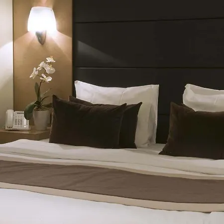 B-aparthotel Grand Place Ξενοδοχείο με διαμερίσματα 4*