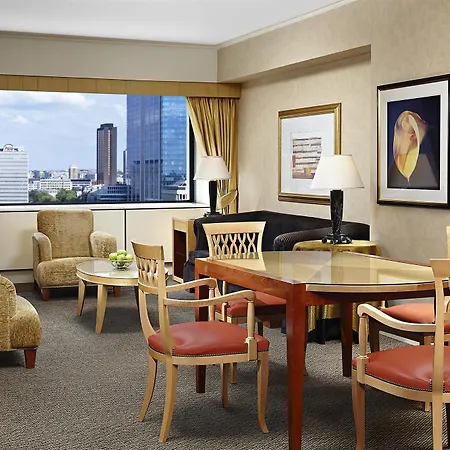 Uptown Hotel 4*