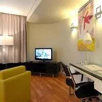 Lägenhetshotell B-aparthotel Montgomery 4*