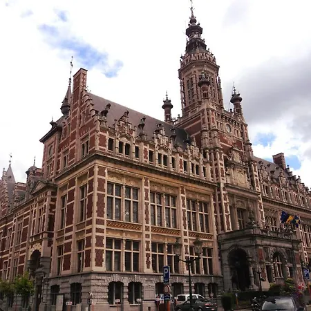 Bxl Colignon 公寓 *