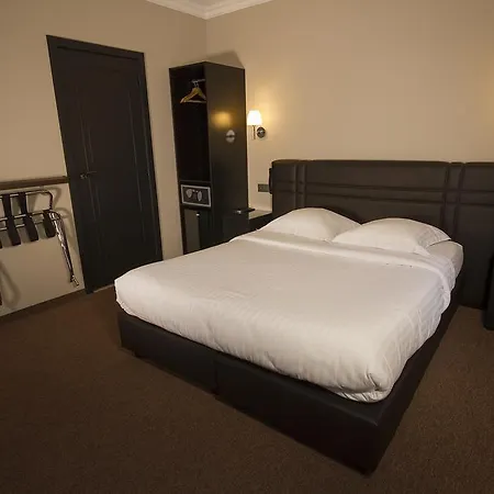 Le Chantecler Hotel