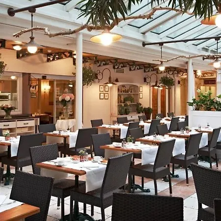 Leopold Eu Hotel 4*