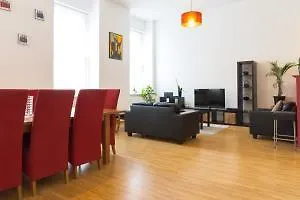 L'ecuyer - 2736 -