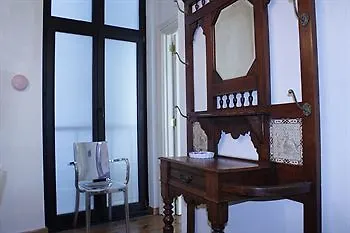 Yawn Apartment *