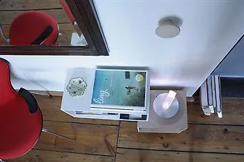 Yawn Apartment