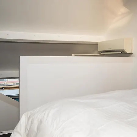 Brussels Apartment Брюссель