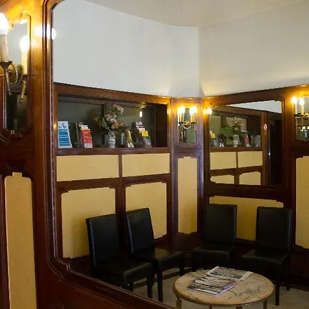 Manhattan Отель *