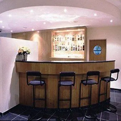 Western Centre 3*