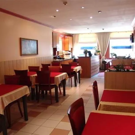 Albert Hotel 2* Βρυξέλλες