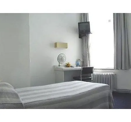 Mirabeau Hotel 2*