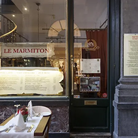 Easyhotel Centre Hotel 3*