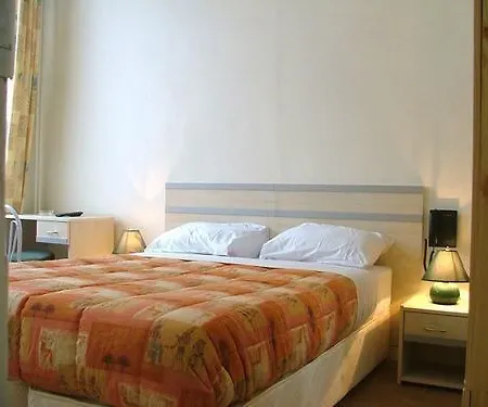 Hotel Albergo Отель Брюссель