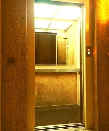 Le Chantecler Hotel 2*