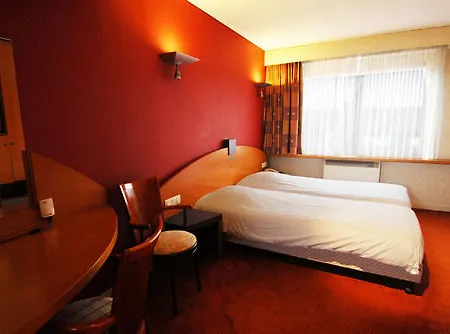 Hotel Sleep & Go Expo 2*