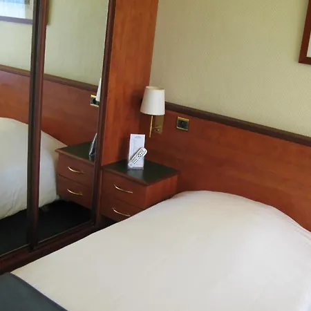 Western County House 3* Saint-Gilles