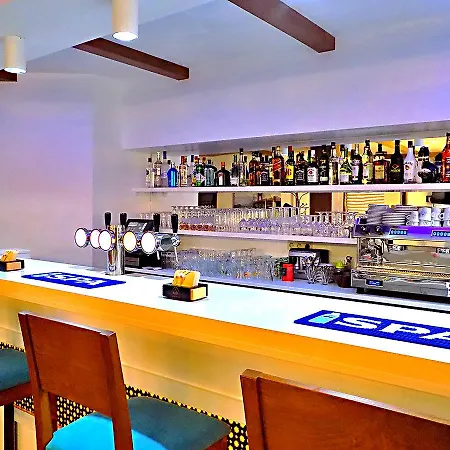 Fly Nezzo Lounge Brussels Machelen