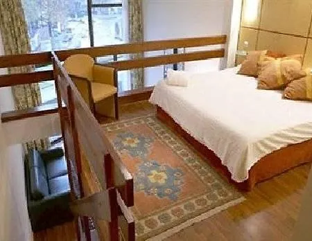 B-aparthotel Montgomery Lägenhetshotell 4*