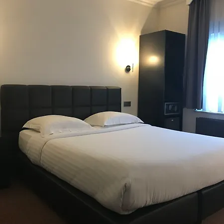 Le Chantecler Hotel