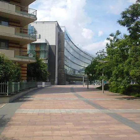Eu Parliament's - 0ne Bedroom Business Daire *